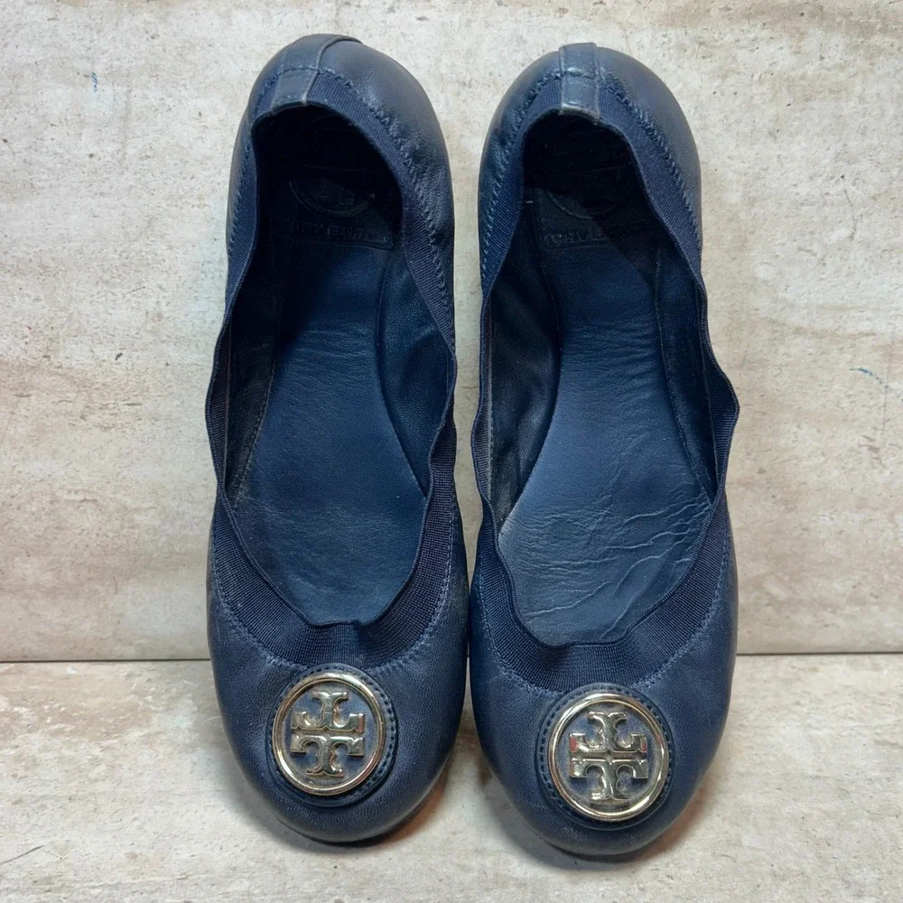 Tory Burch Minnie Travel Ballet Flats Navy Blue Leather Gold Logo Medallion 6.5